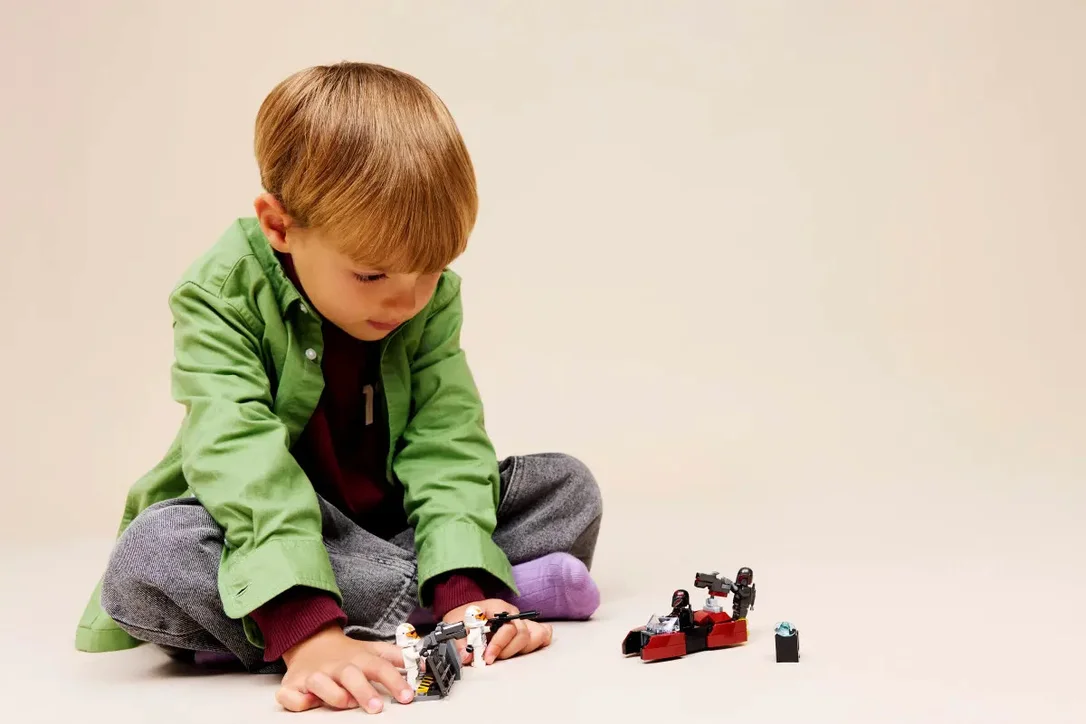playmatterstoys-1957645